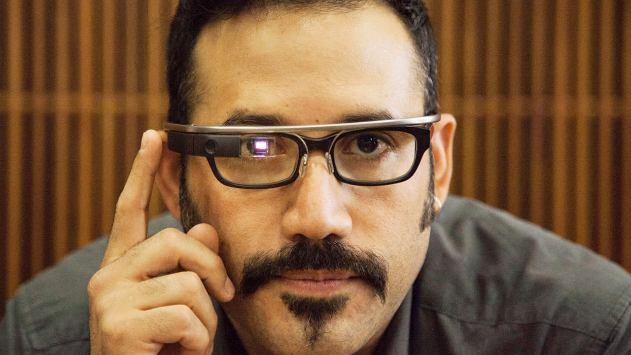 3028476-poster-p-1-j-meet-the-usc-journalism-professor-leading-a-course-on-google-glass